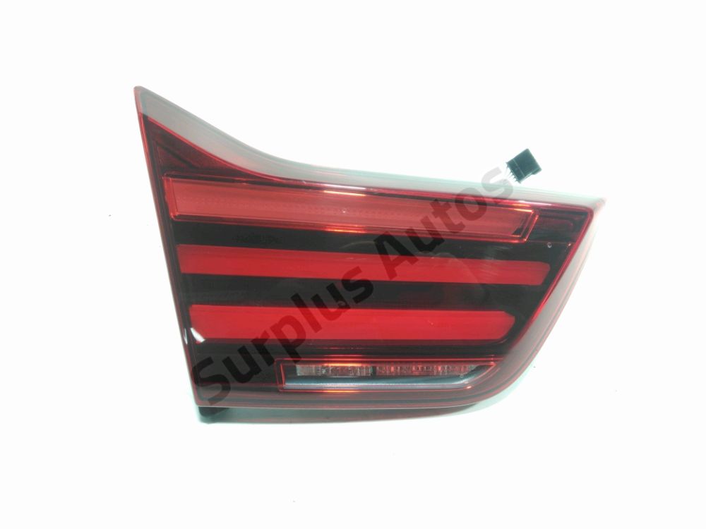 Feu arrière intérieur gauche