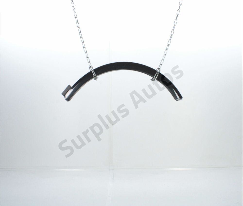 Elargisseur d'aile avant droite