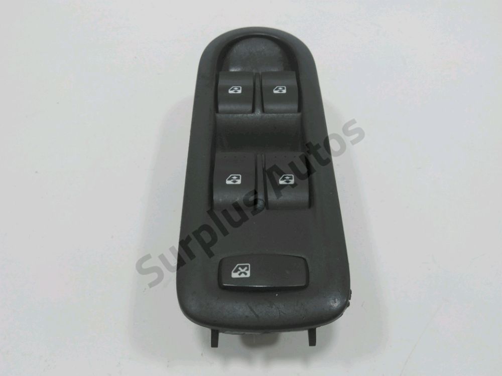 Commande lève-vitre avant gauche