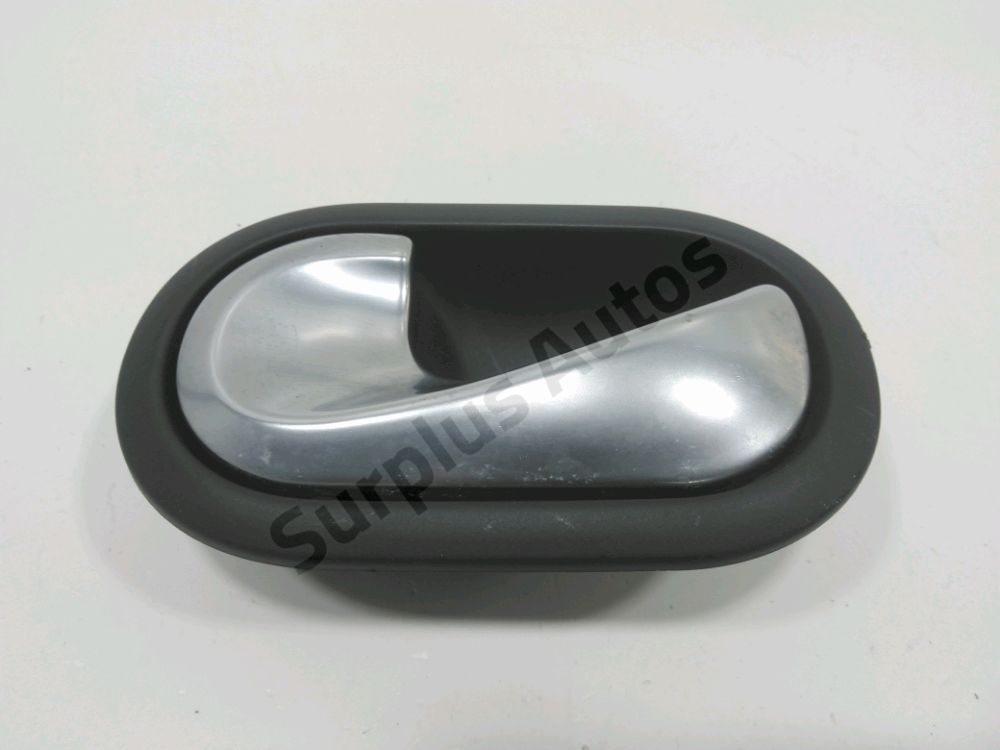 Poignée intérieure porte arrière gauche