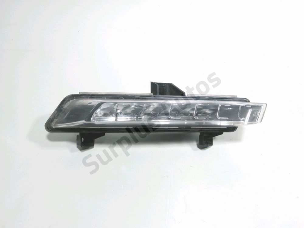 Feu diurne avant gauche