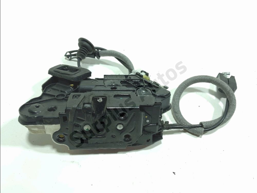 Serrure de porte avant gauche