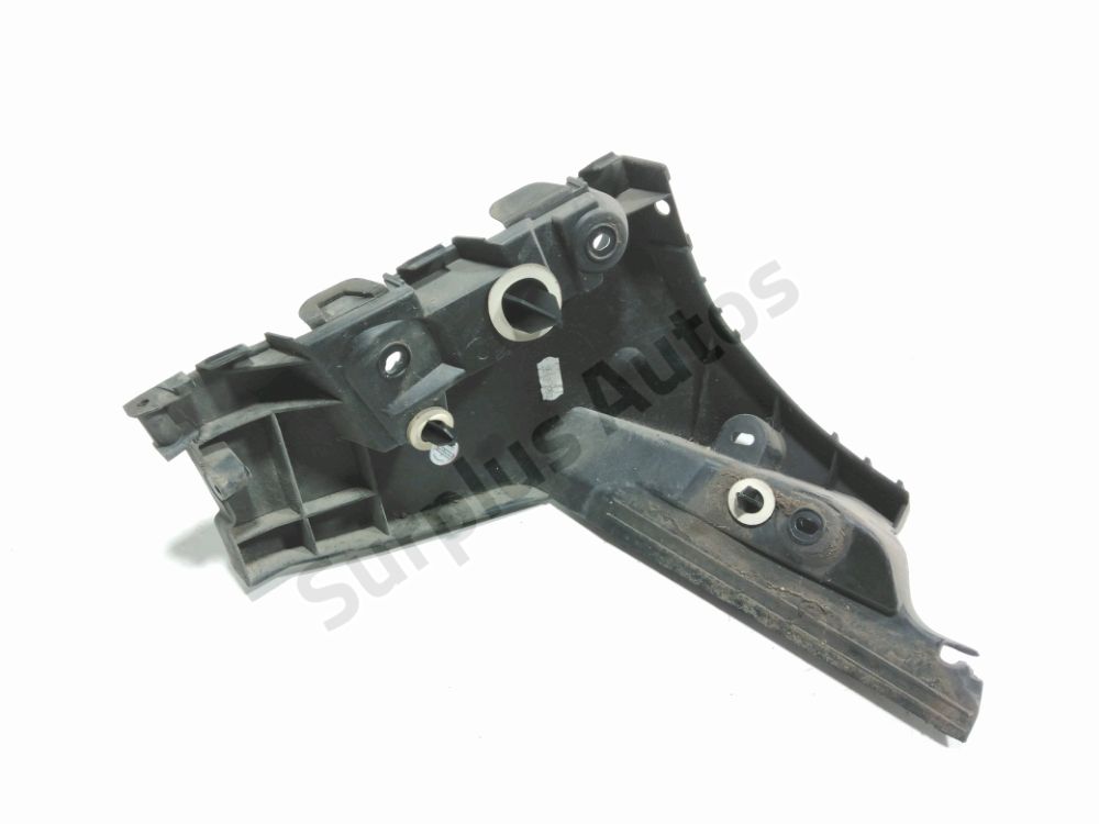 Support droit de pare-choc arrière