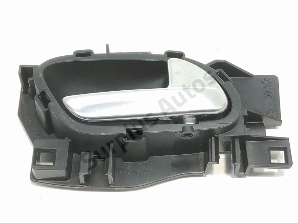 Poignee interieure porte avant droite