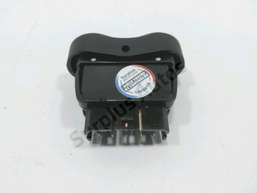 Commande lève-vitre avant gauche