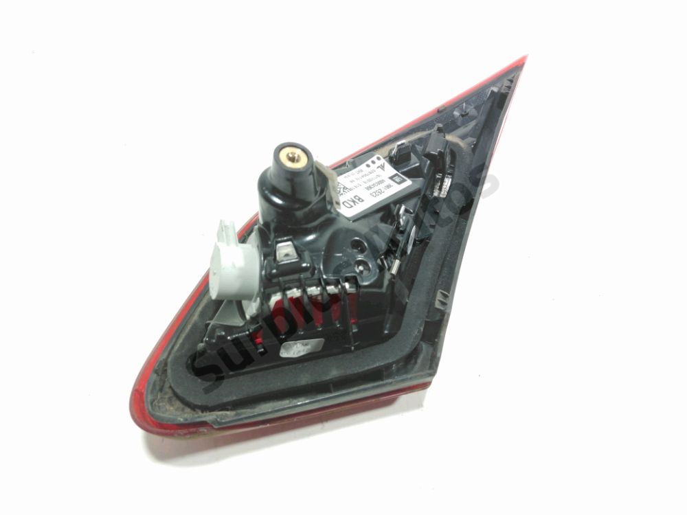 Feu arrière intérieur gauche