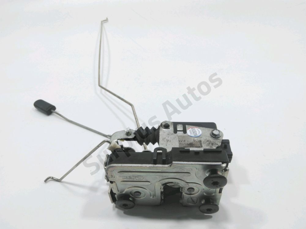 Serrure de porte avant droite