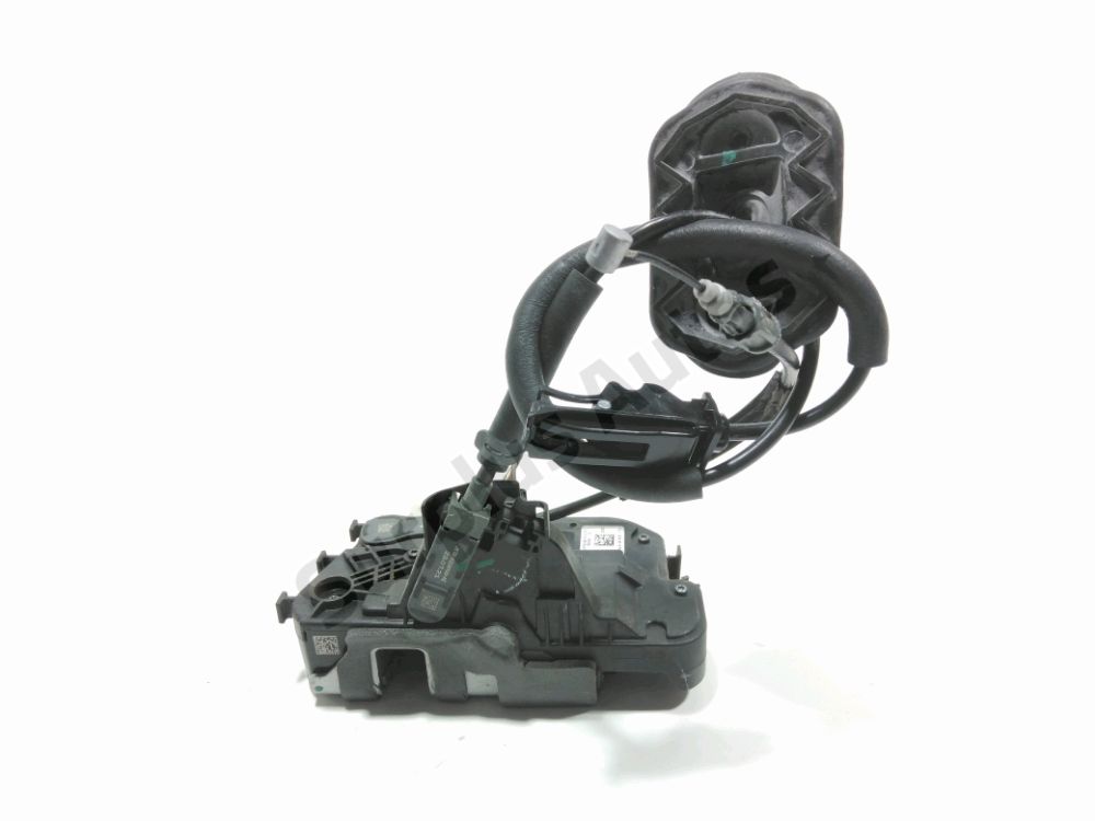 Serrure de porte avant droite