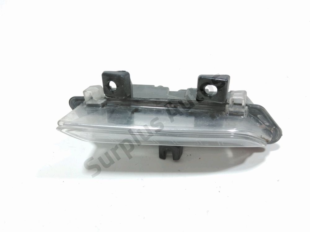 Feu diurne avant droit