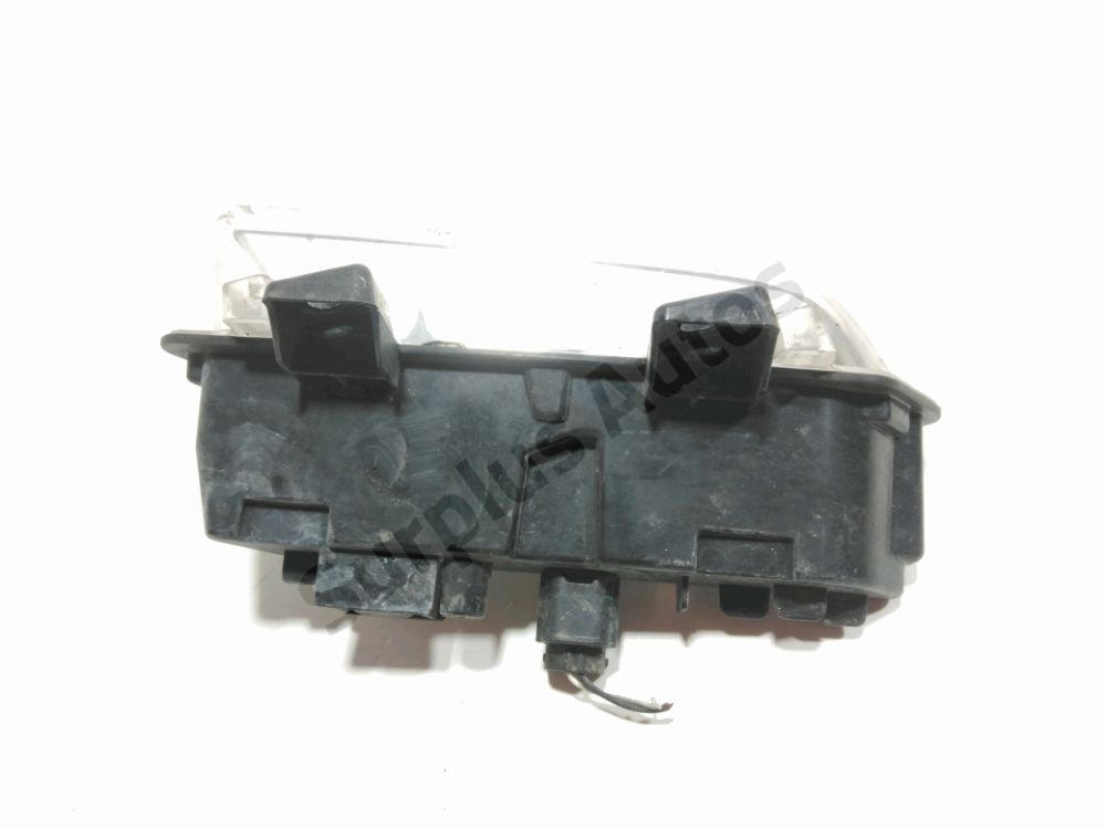 Feu diurne avant gauche