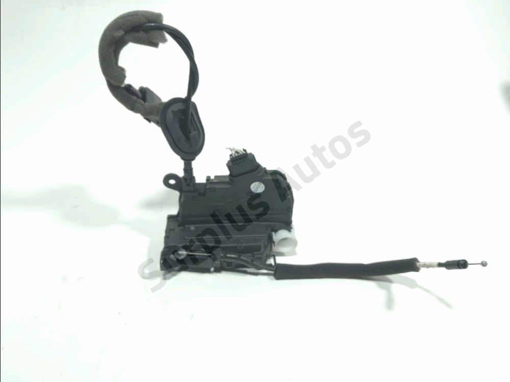 Serrure de porte avant droite