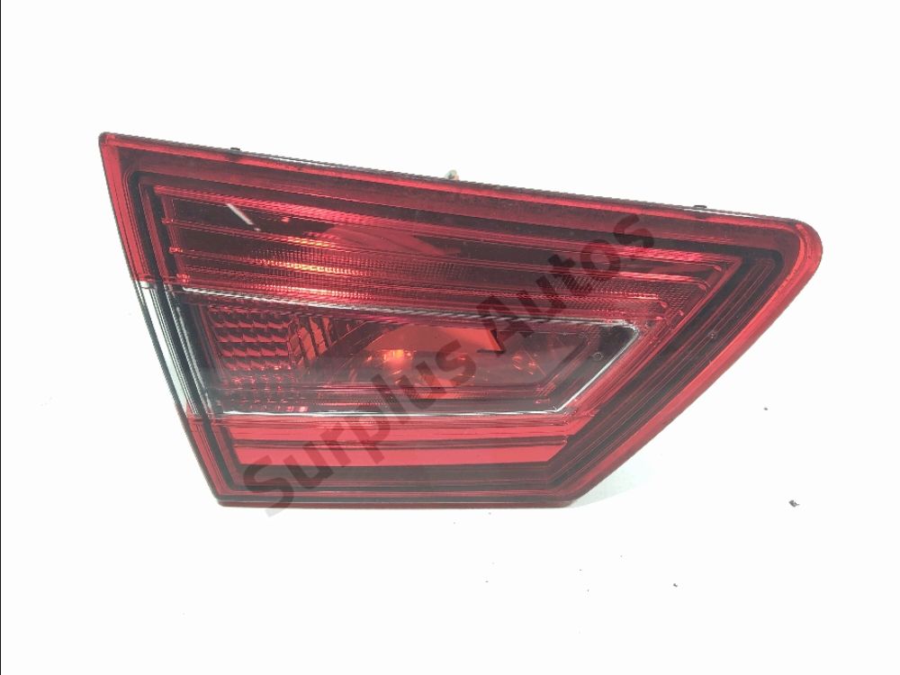 Feu arrière intérieur droit