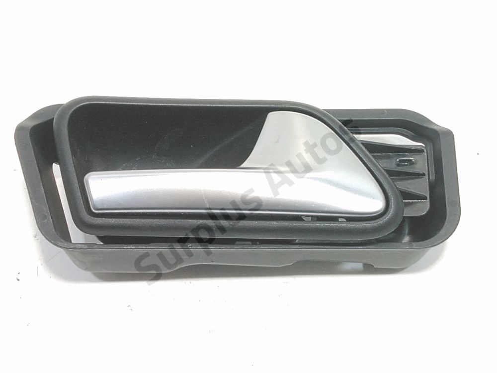 Poignee interieure porte arriere droite