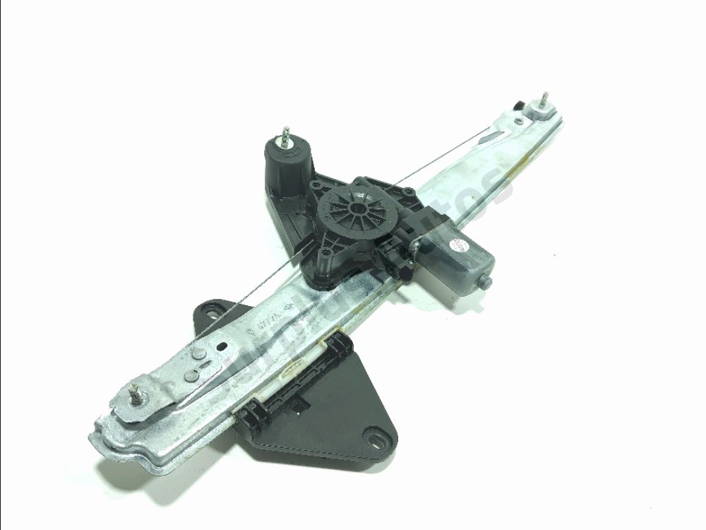 Lève-vitre électrique avant droit