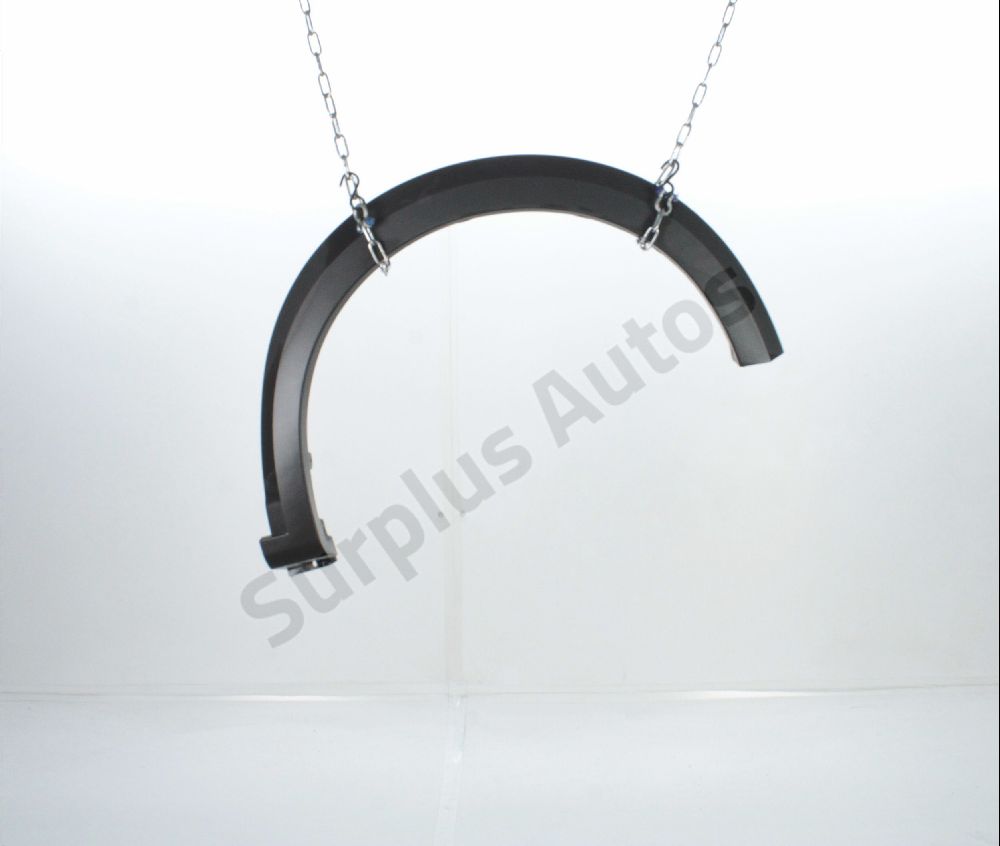 Elargisseur d'aile avant droite