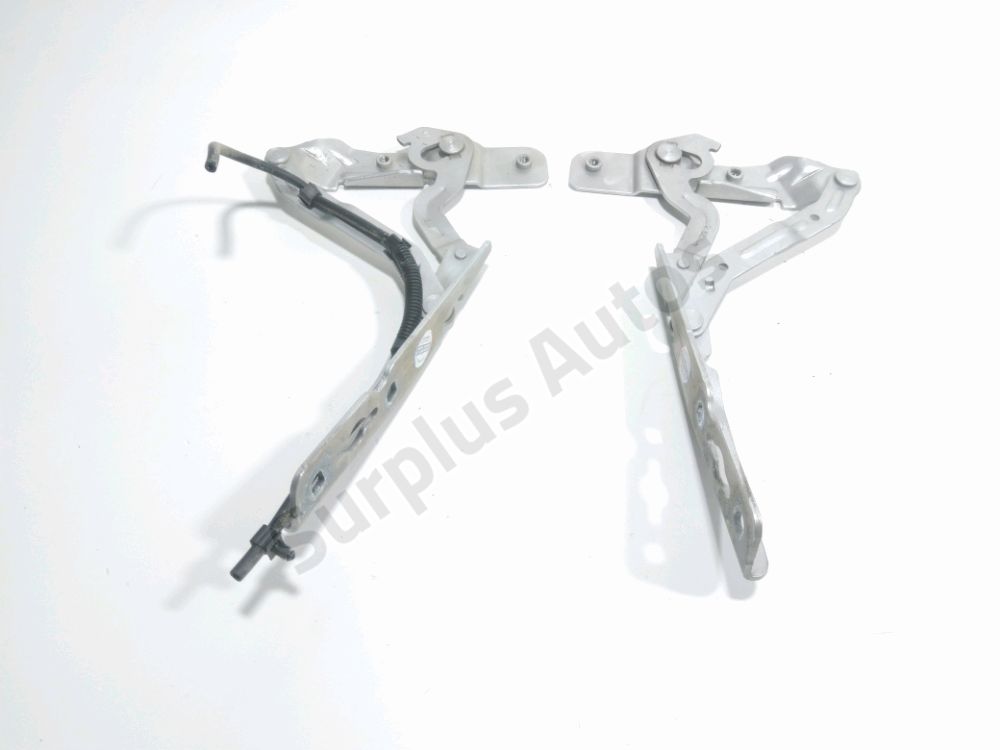 Jeu de charnières de capot