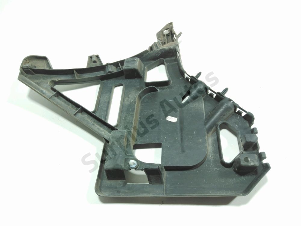 Support droit de pare-choc arrière