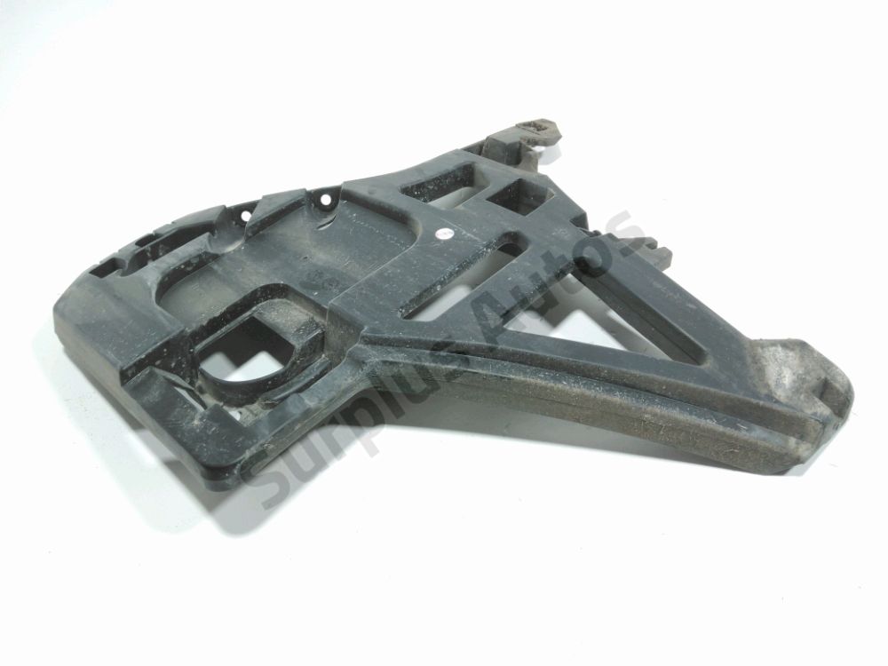 Support droit de pare-choc arrière