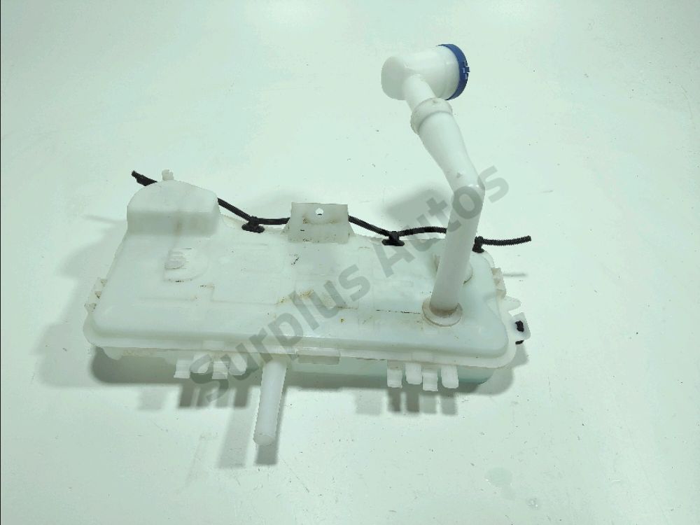 Réservoir de lave glace avant