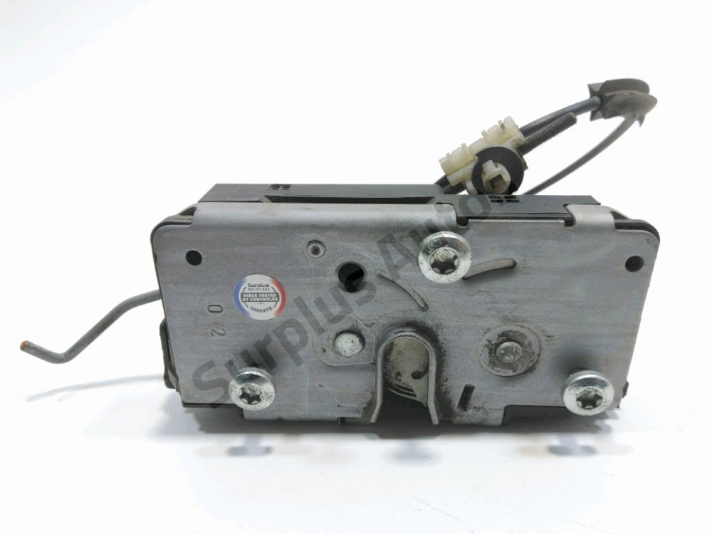 Serrure de porte avant droite