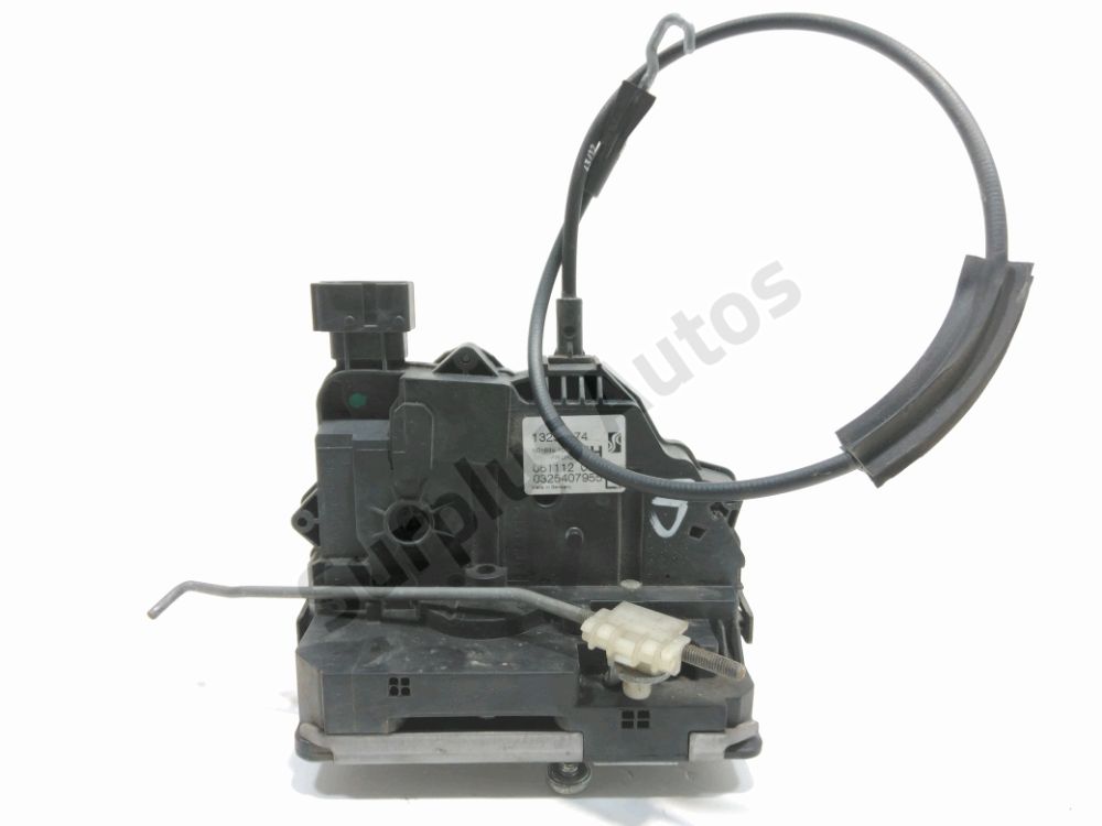 Serrure de porte avant droite