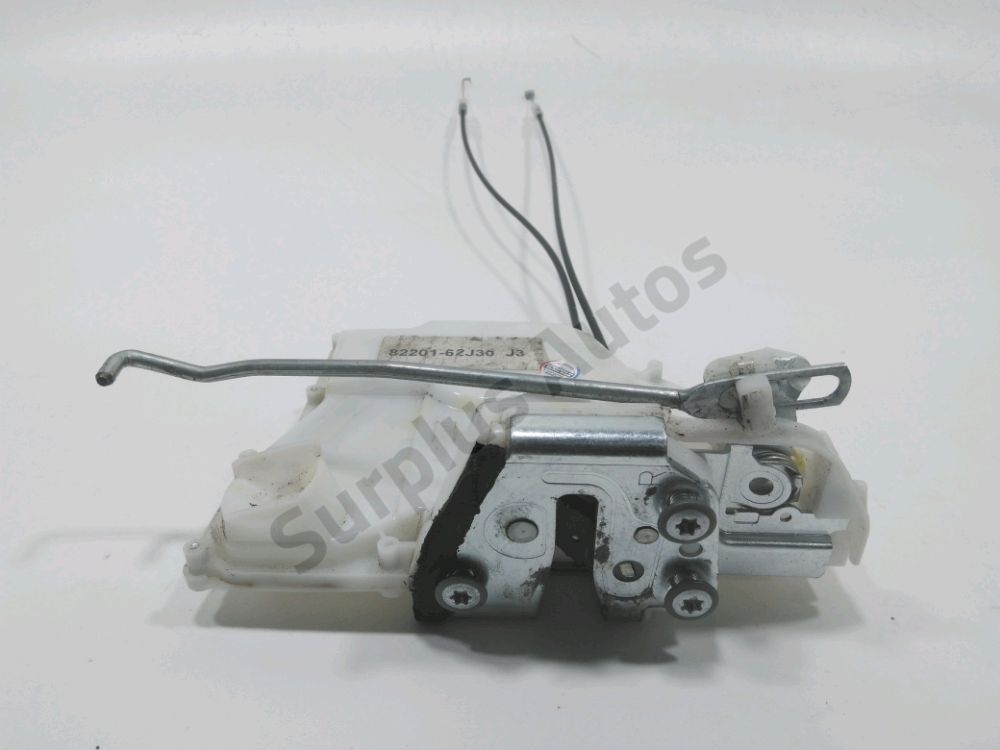 Serrure de porte avant droite