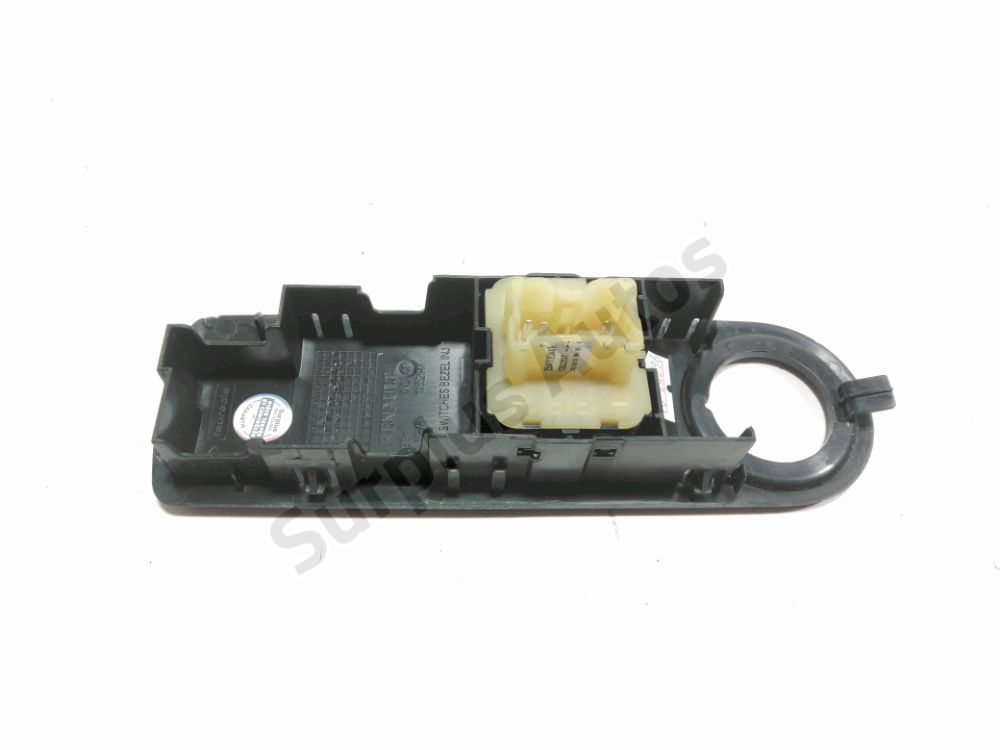 Commande lève-vitre avant gauche