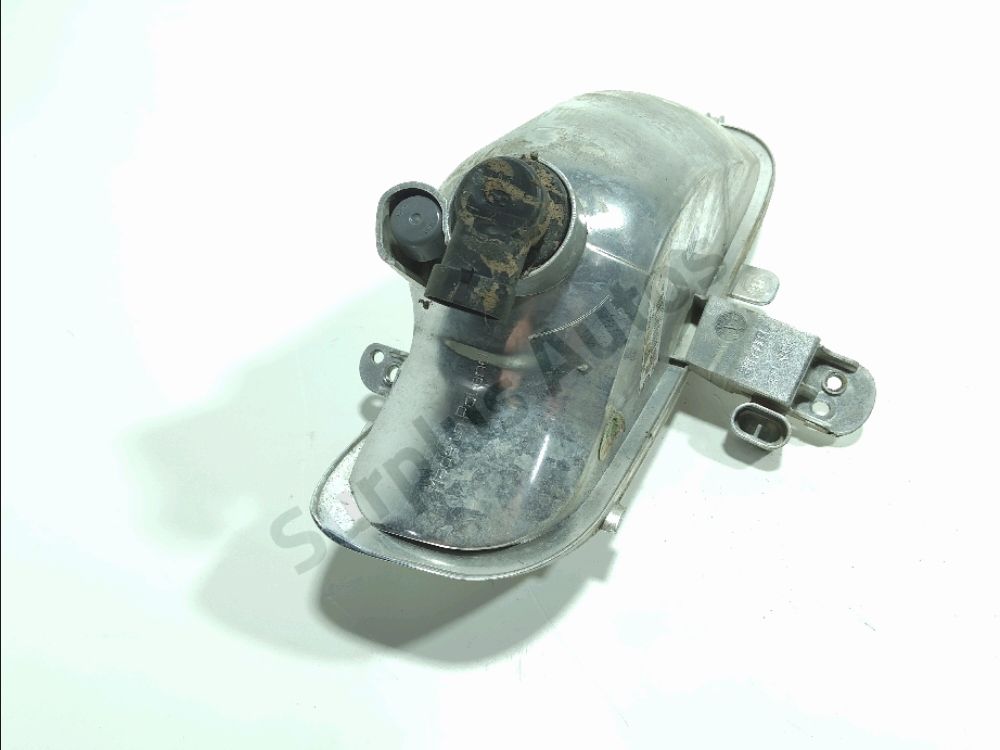 Feu diurne avant gauche