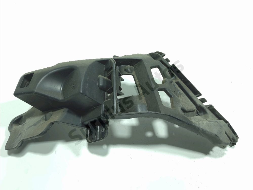 Support droit de pare-choc arrière