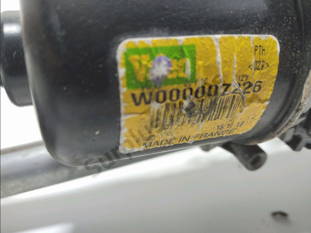 Mécanisme + moteur d'essuie glace avant