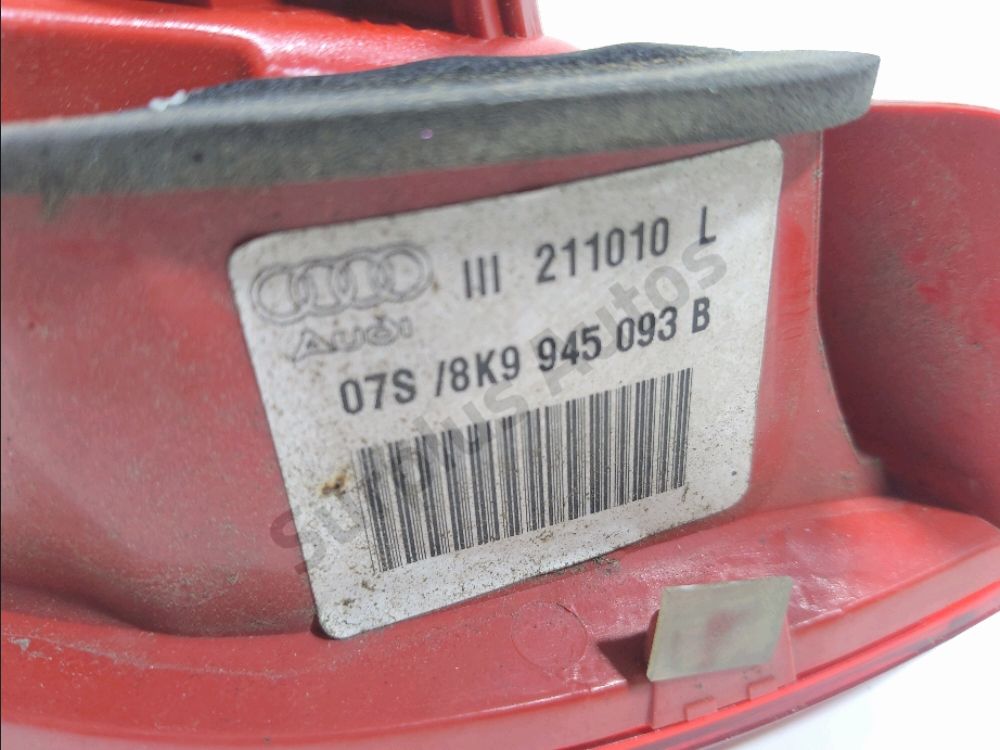 Feu arrière intérieur gauche