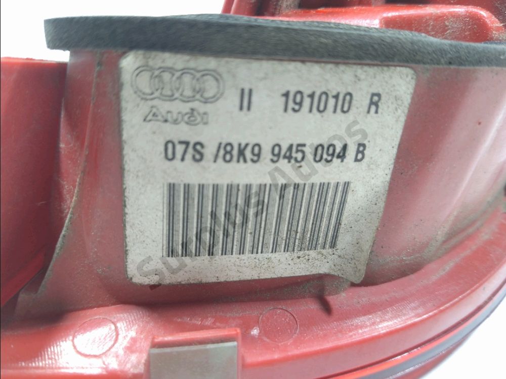 Feu arrière intérieur droit