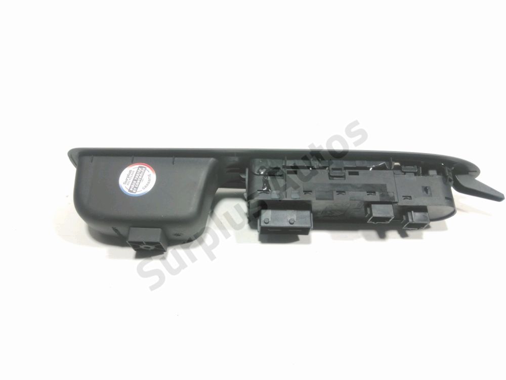 Commande lève-vitre avant gauche