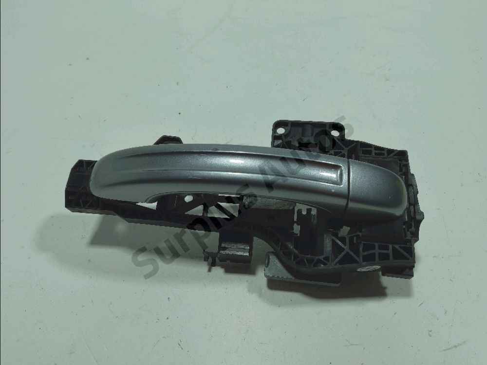 Poignée extérieure avant droite