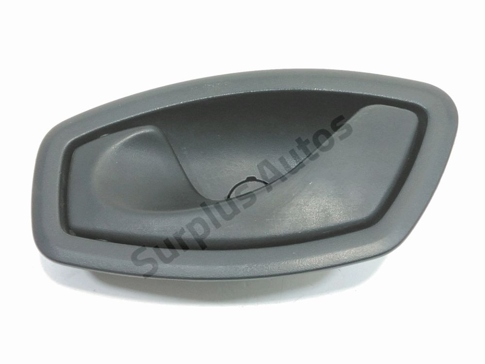 Poignee interieure porte avant gauche