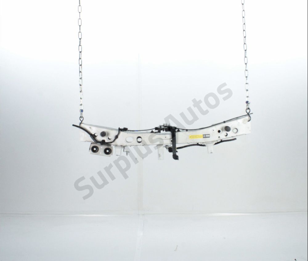 Traverse superieure armature avant