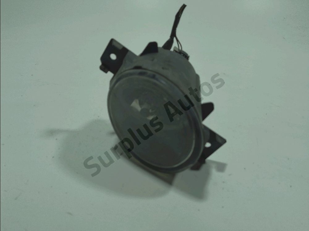 Feu diurne avant droit