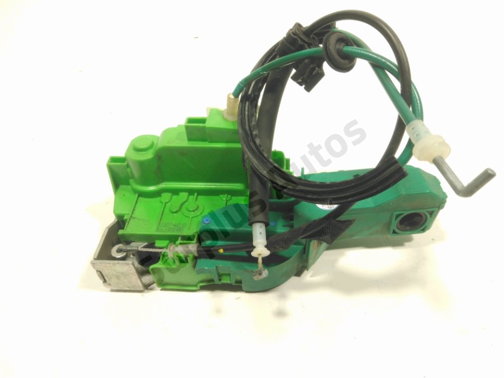 Serrure de porte avant gauche