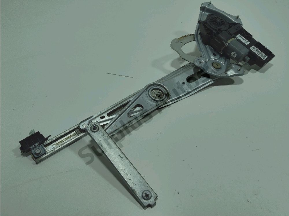 Lève-vitre électrique avant gauche