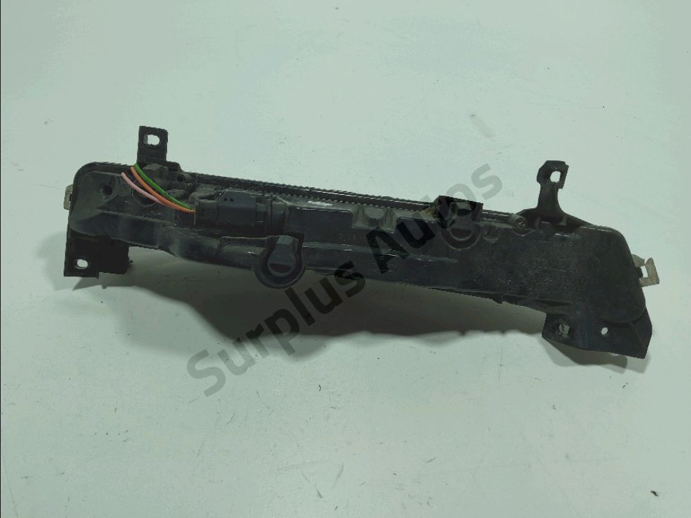 Feu diurne avant droit