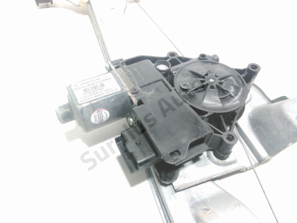 Lève-vitre électrique avant gauche