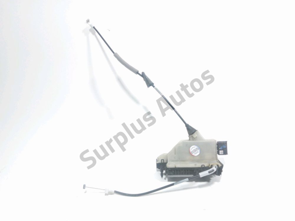 Serrure de porte avant droite