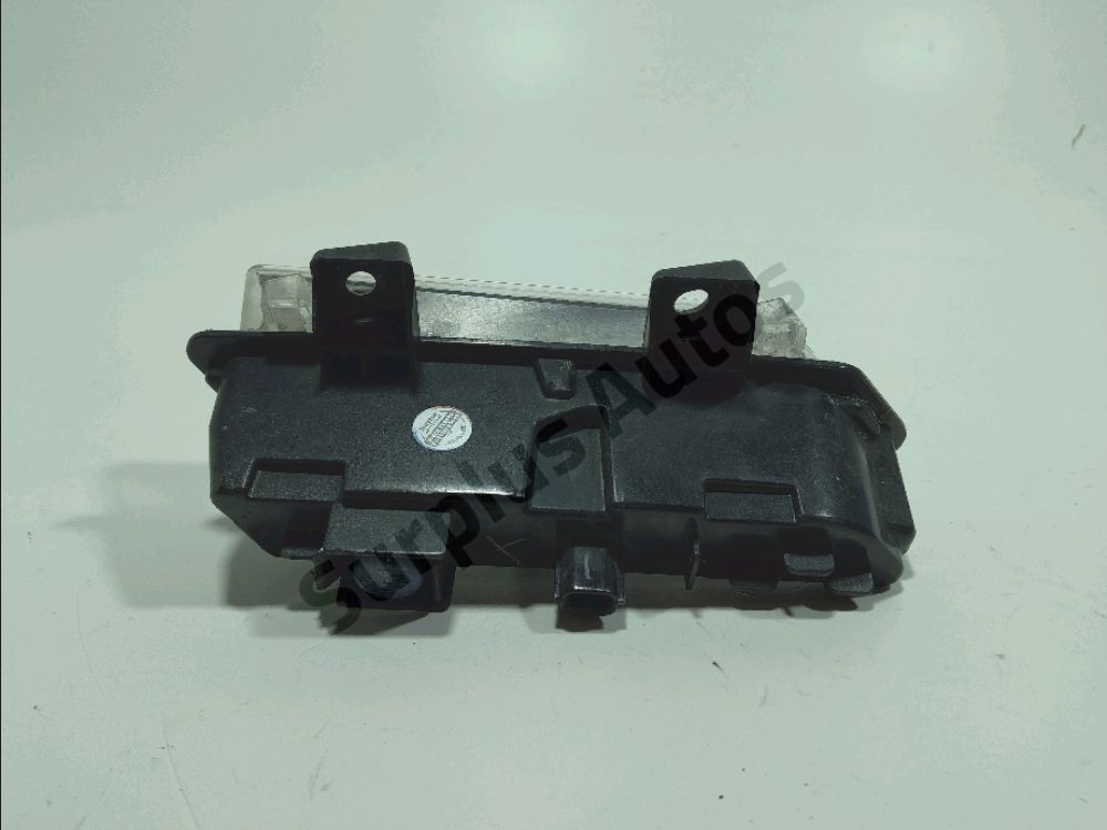 Feu diurne avant droit