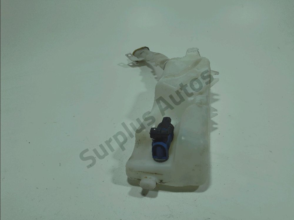 Réservoir de lave glace avant