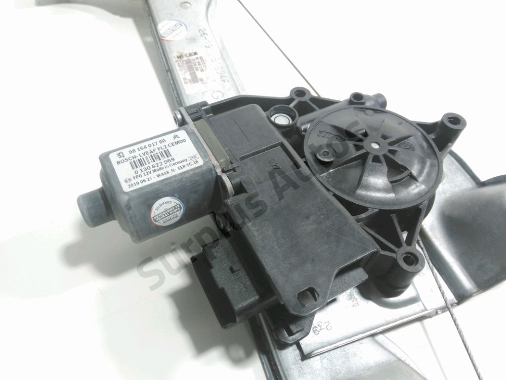 Lève-vitre électrique avant gauche