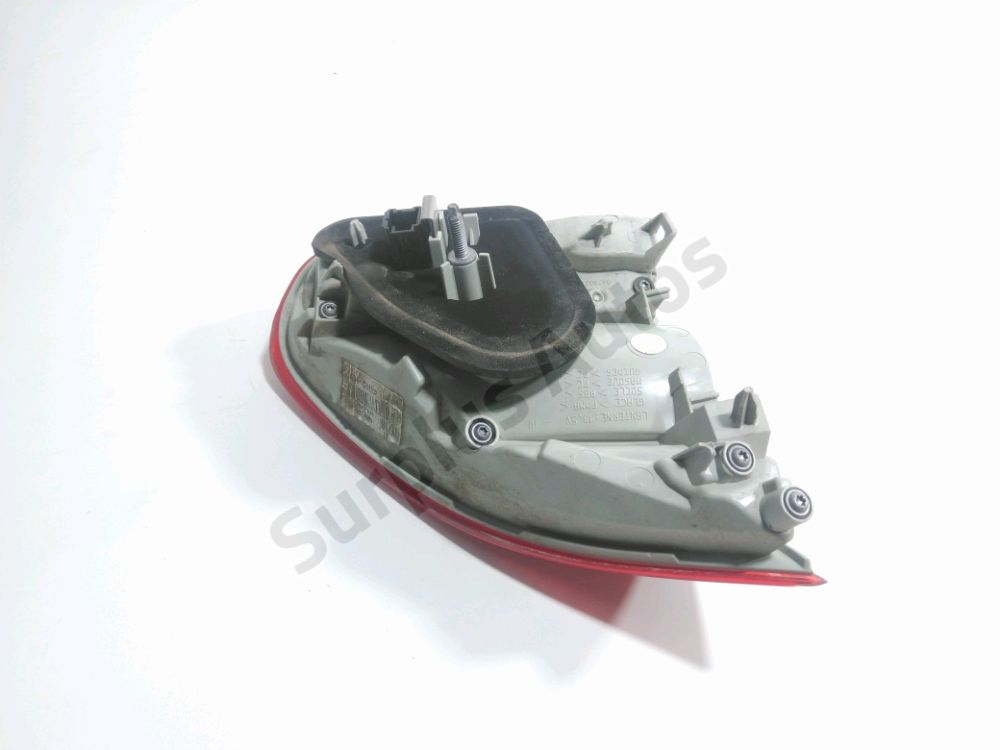 Feu arrière intérieur droit