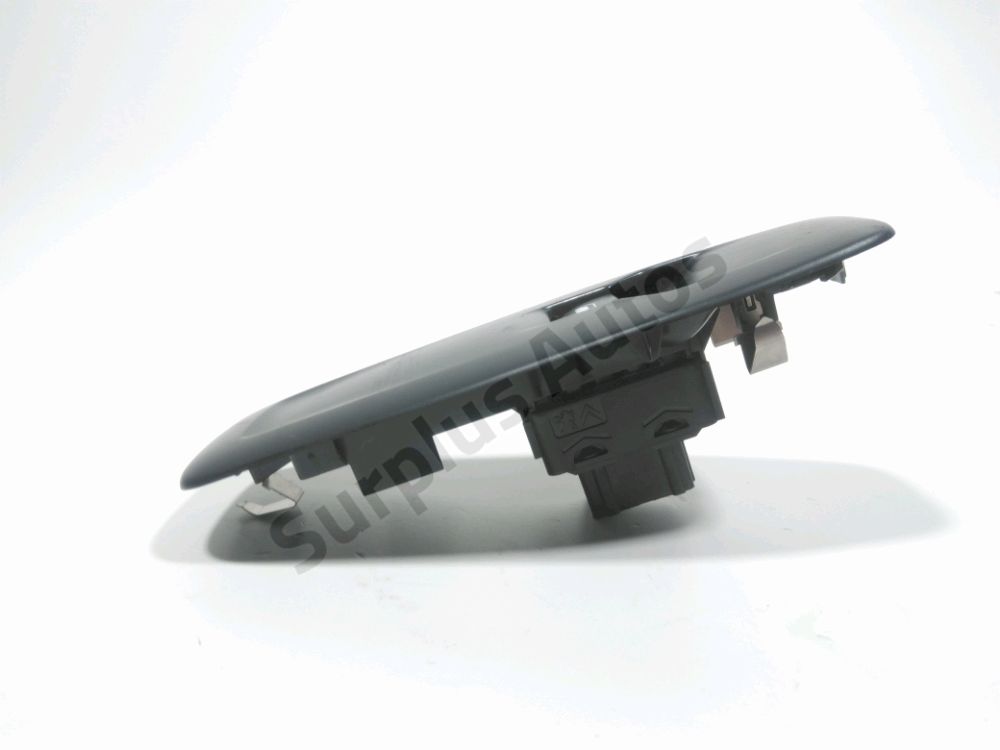 Commande lève-vitre avant droit