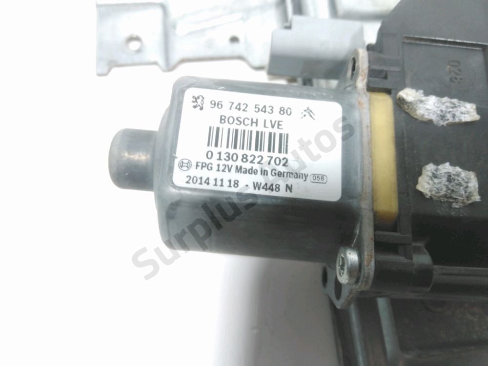 Lève-vitre électrique avant droit