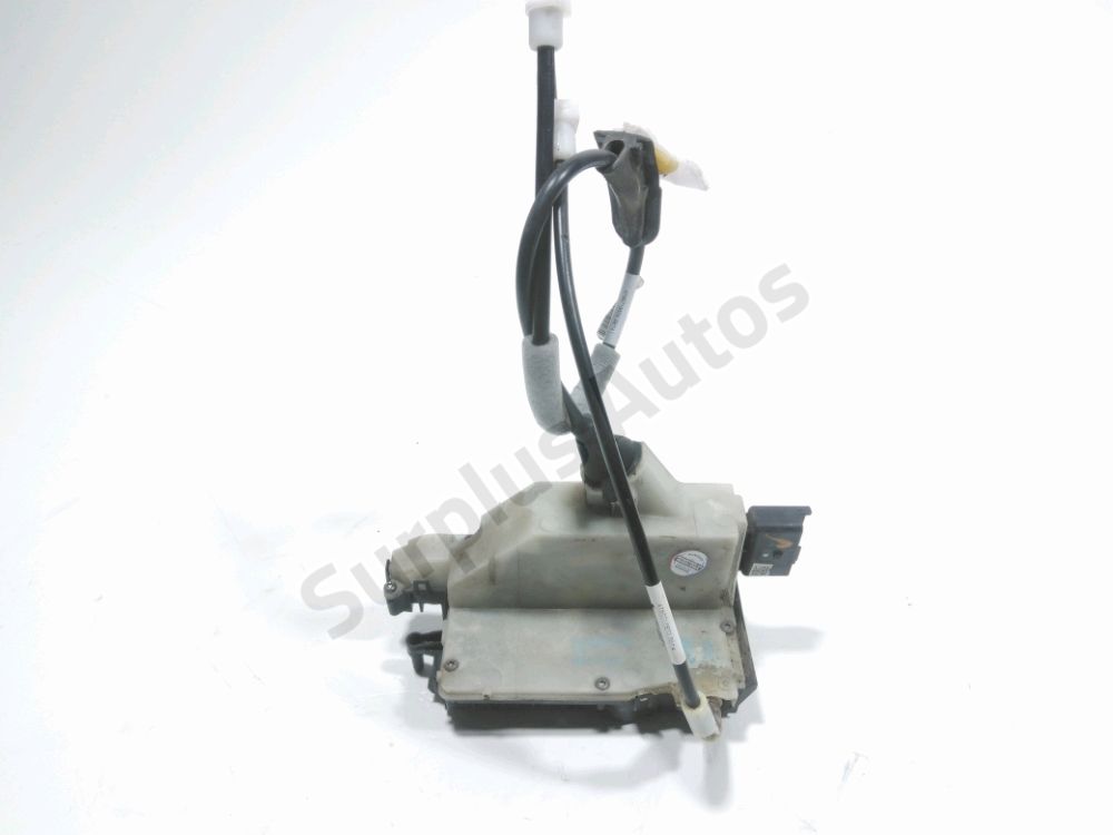 Serrure de porte avant droite