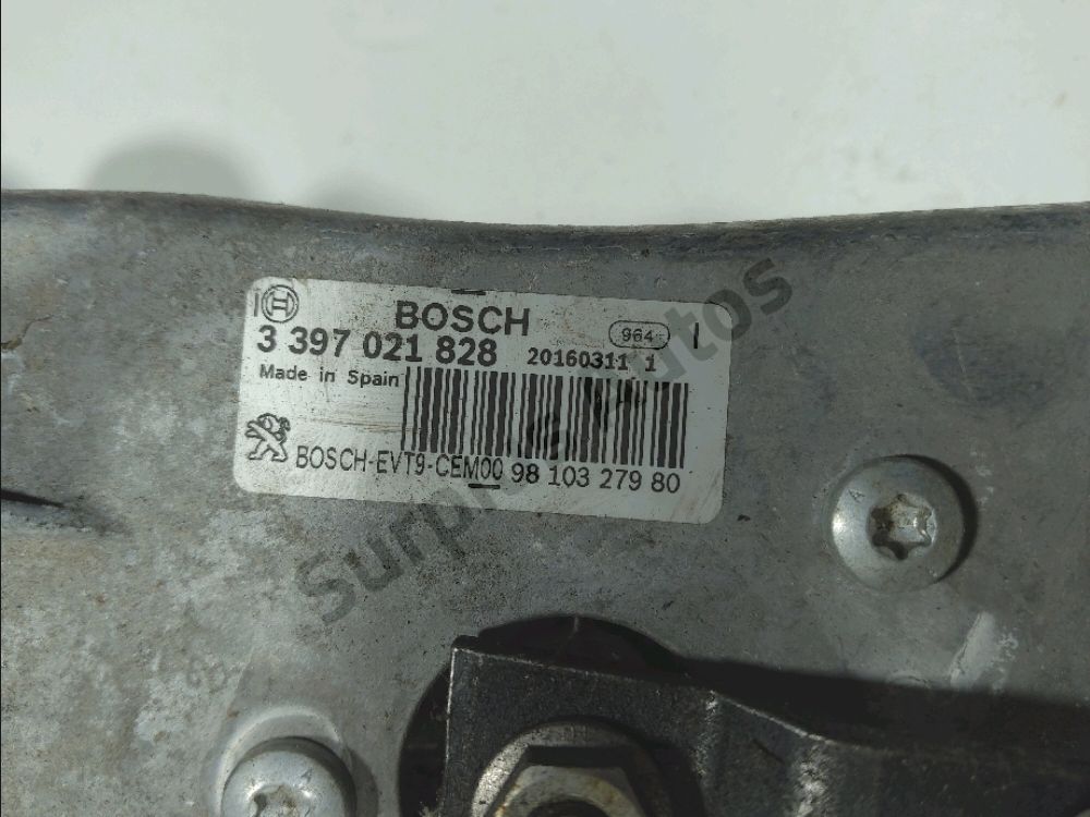 Mécanisme + moteur d'essuie glace avant